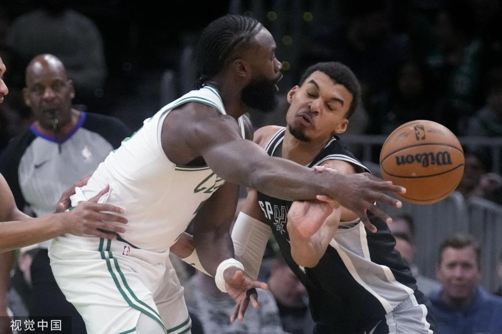 都对他非常 都对他非常