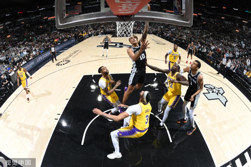 西媒：安东尼已回到曼市，准备明确表达继续效力贝蒂斯的意愿.