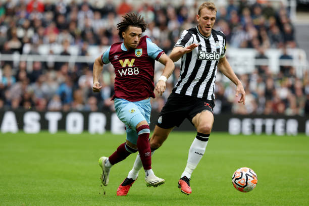 而对武汉三 而对武汉三