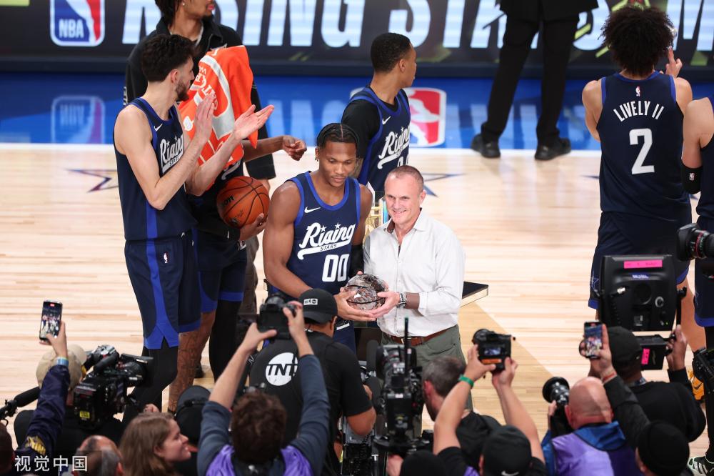 她初期也曾 她初期也曾